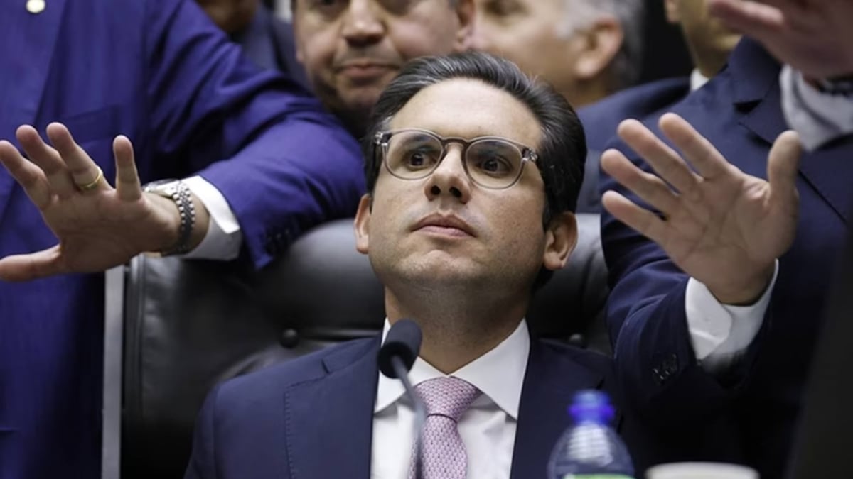 Motta defende debate para CNH mais barata; governo propõe fim da autoescola obrigatória