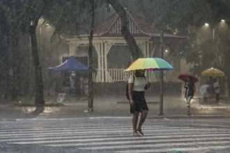 Inmet alerta para tempestades em três estados até amanhã; veja onde