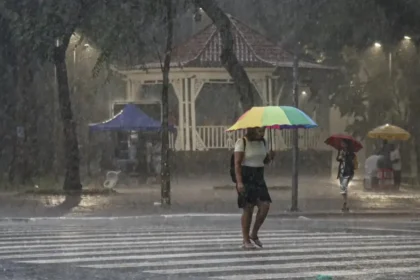 Inmet alerta para tempestades em três estados até amanhã; veja onde