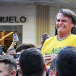 Filme sobre Jair Bolsonaro tem primeiras imagens vazadas Ator americano Jim Caviezel aparece caracterizado como o ex-presidente