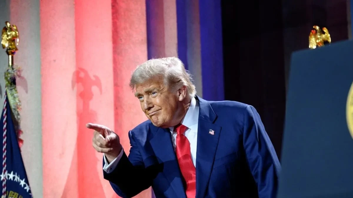 Trump deseja feliz Natal a todos, inclusive à 'escória da esquerda radical'