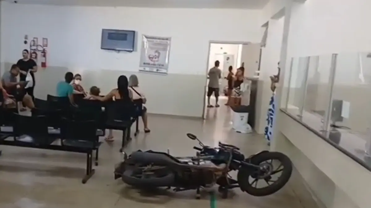 Fim de semana tenso: UPA Itaipu registra invasão de moto e depredação por paciente em surto
