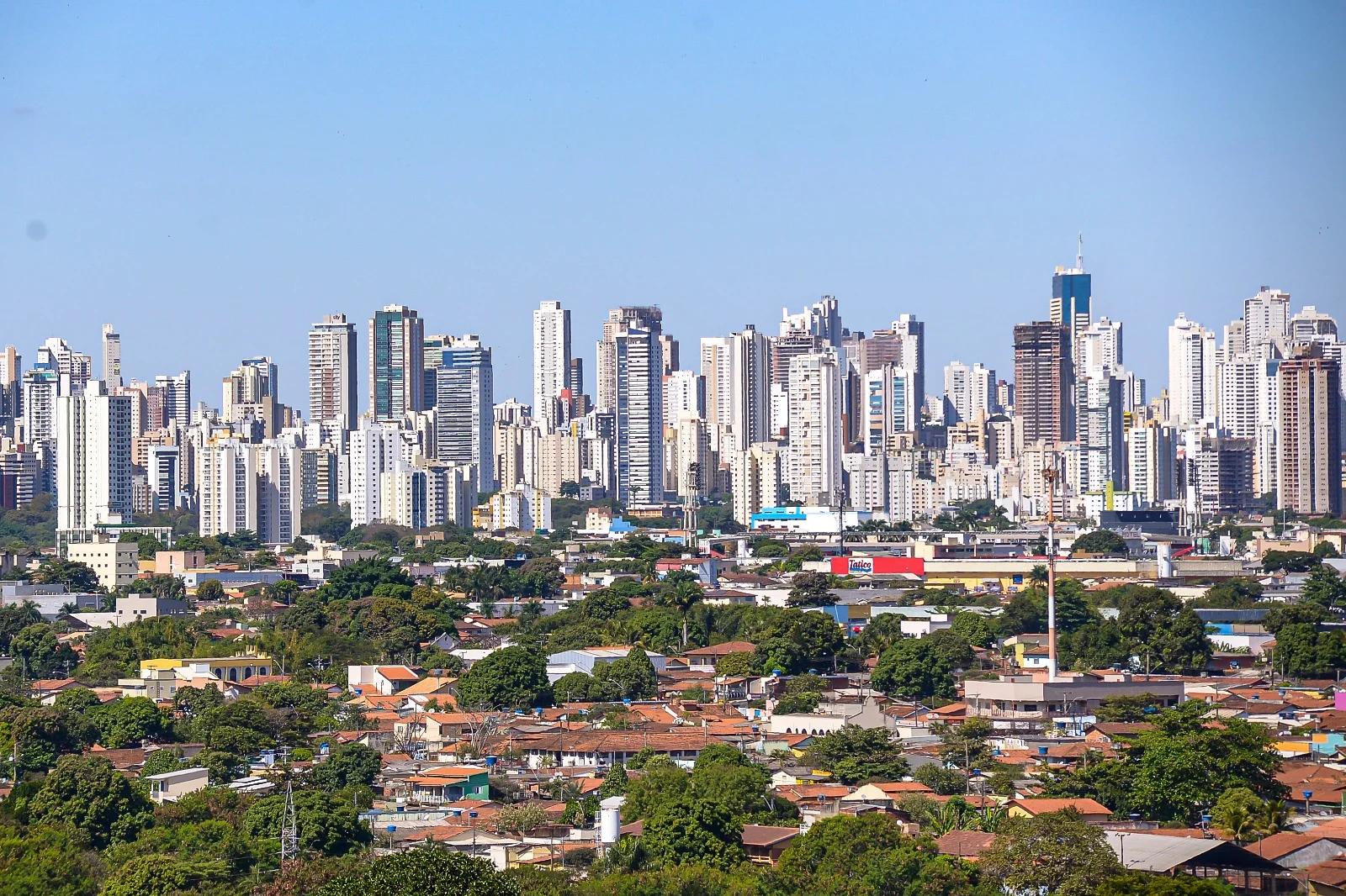 Imóveis ficam mais caros no Brasil em 2025, mas Goiânia registra alta abaixo da média Salvador, João Pessoa e Vitória estão no topo do ranking