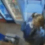 Delegada furtando mercadorias de mercado - (Foto: reprodução)