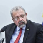 Elias Vaz defende diálogo com partidos de centro e lembra: “União Brasil participa do governo Lula”