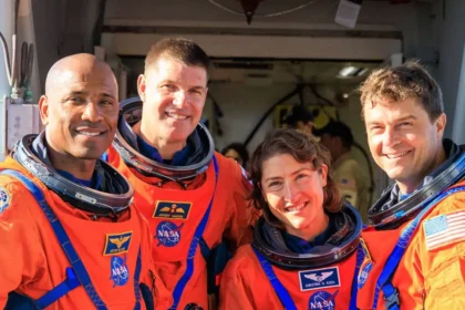 Primeira viagem de humanos ao redor da Lua neste século deve marcar 2026