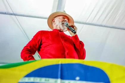 "Trump quer criar nova ONU", diz Lula sobre Conselho de Paz