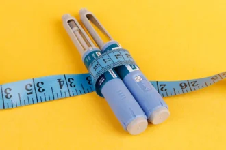 Pancreatite: tudo o que se sabe até agora sobre as mortes suspeitas da doença associada ao uso de canetas emagrecedoras