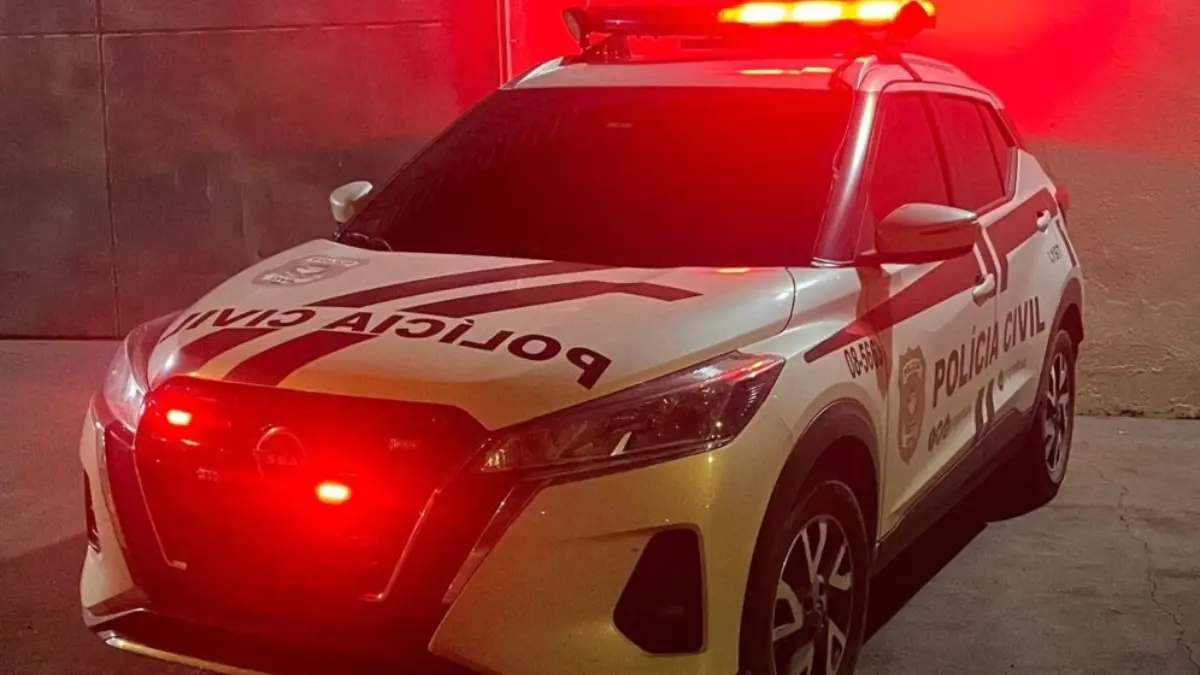 Viatura da PC no local do crime - (Foto: Reprodução/PC)