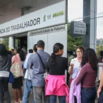 Desemprego fecha 2025 com menor média anual da série em 19 estados e no DF, diz IBGE Brasil também mostrou mínima no ano passado (5,6%)