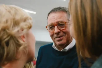 Candidato de esquerda vence eleição e será próximo presidente de Portugal, diz boca de urna